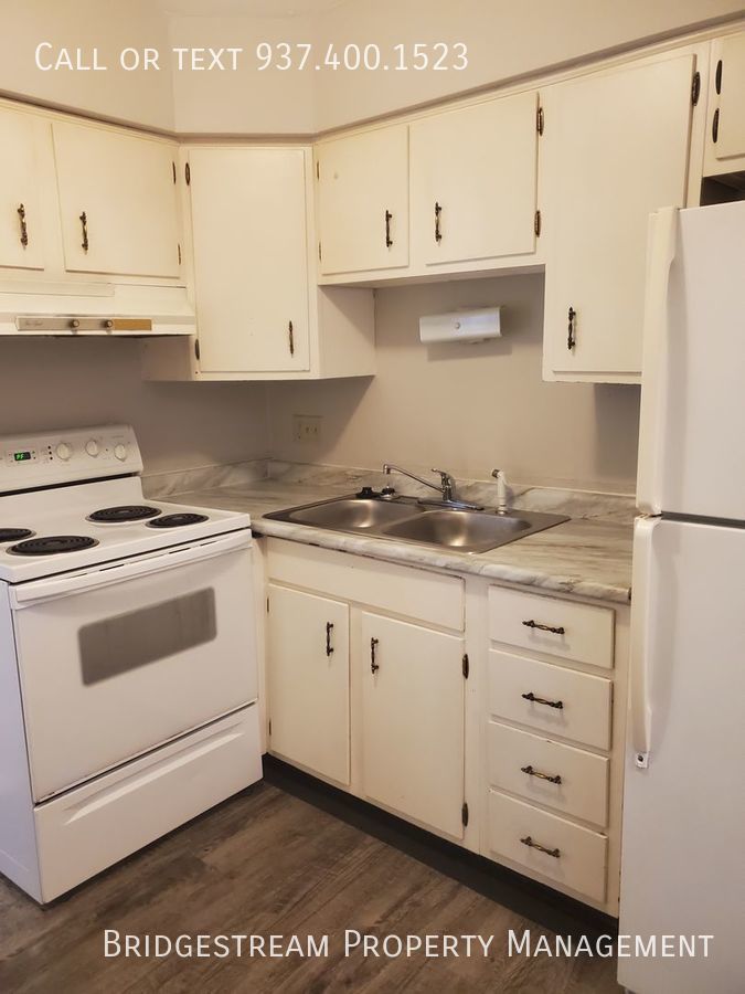 1331 Cherry Hill Dr 2, Miamisburg, OH 45342 Bridgestream Property