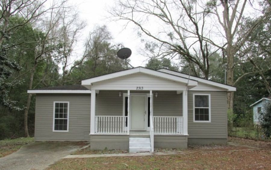 2313 Old Military Rd, Mobile, AL 36605