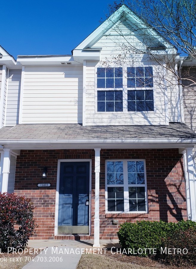 11022 Derryrush Drive Unit 1013, Charlotte, NC 28213 Real Property