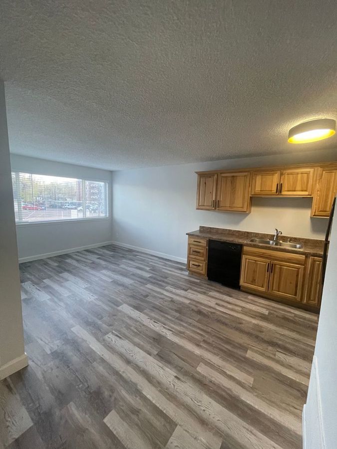 1930 E Bijou St. 206, Colorado Springs, CO 80909 Boardwalk Property Management