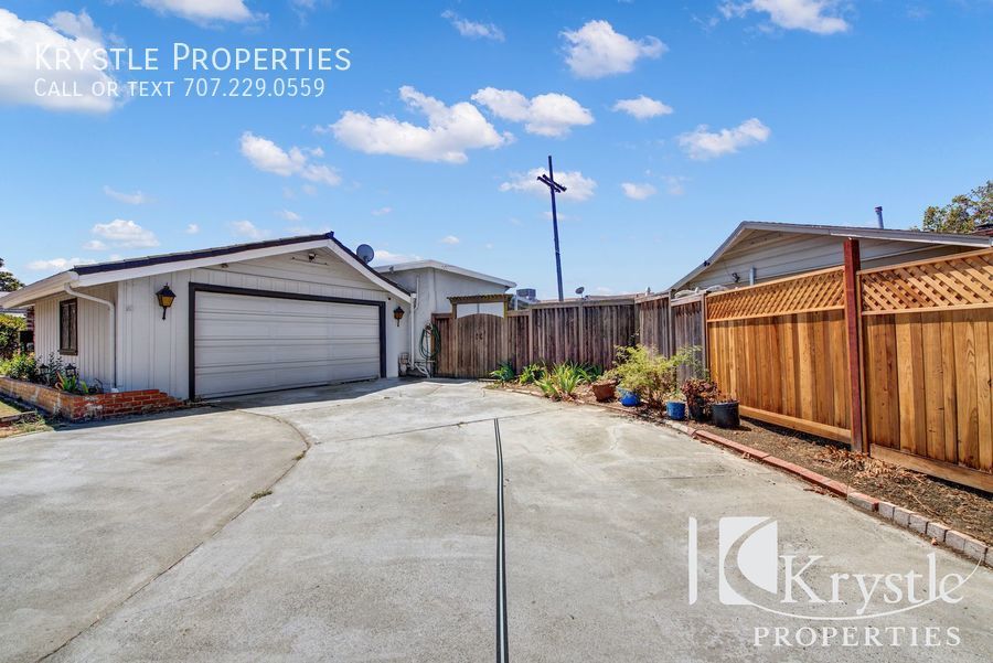 211 Oakmore Ct P, Vallejo, CA 94591 Krystle Properties