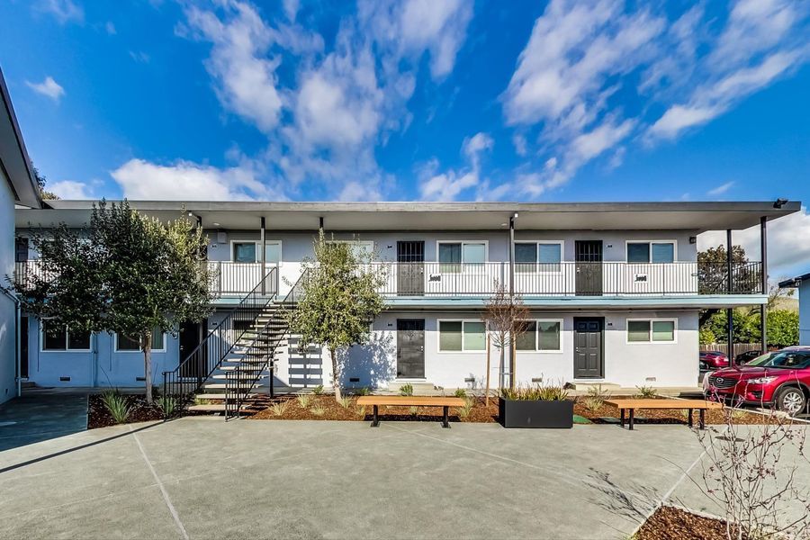 38416 Mission Boulevard 275, Fremont, CA 94536 2B Living