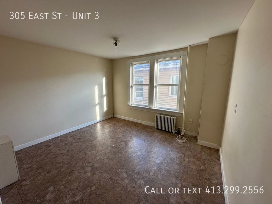 305 East St Unit 3, Ludlow, MA 01056 Real Property Management Bay