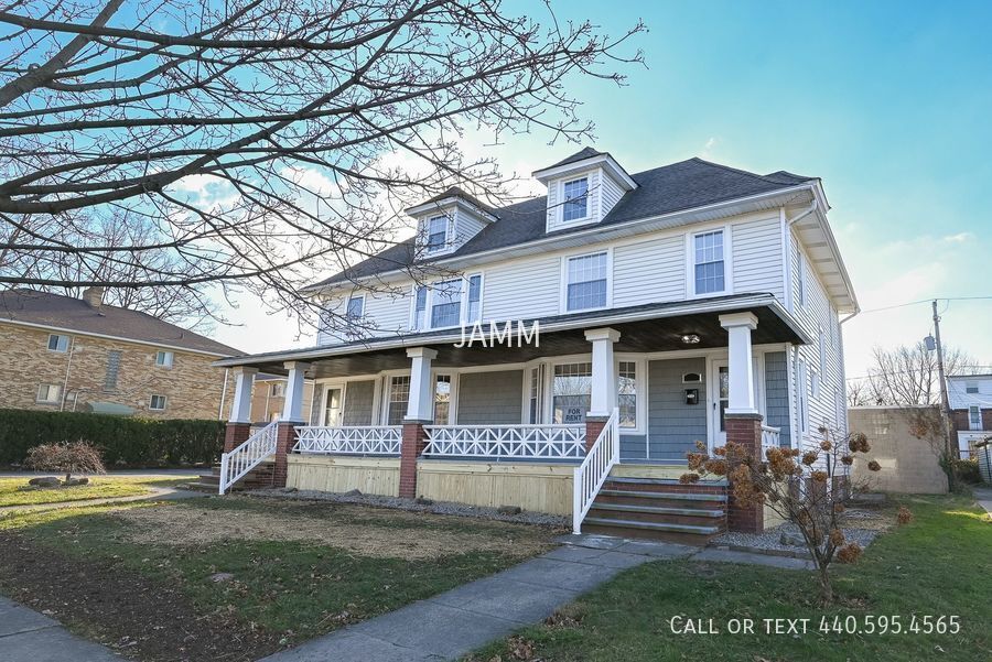 19211 Dorothy Avenue 19211 Dorothy Avenue Right, Rocky River, OH