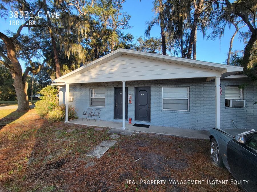 38931 C Ave, Zephyrhills, FL 33542 Real Property Management Instant