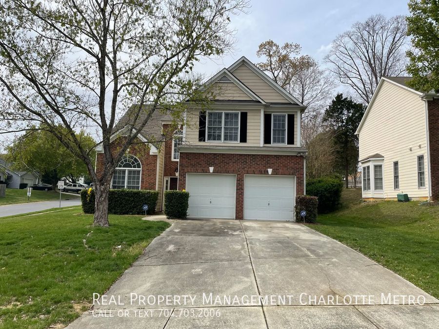 3203 Arklow Road, Charlotte, NC 28269 Real Property Management