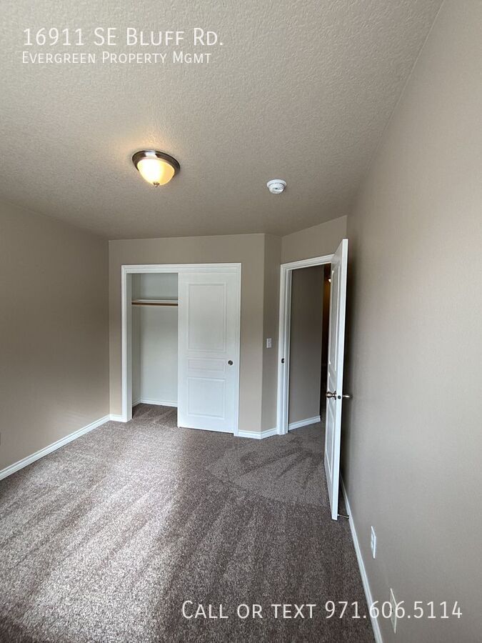 16911 SE Bluff Rd., Sandy, OR 97055 Evergreen Property Mgmt