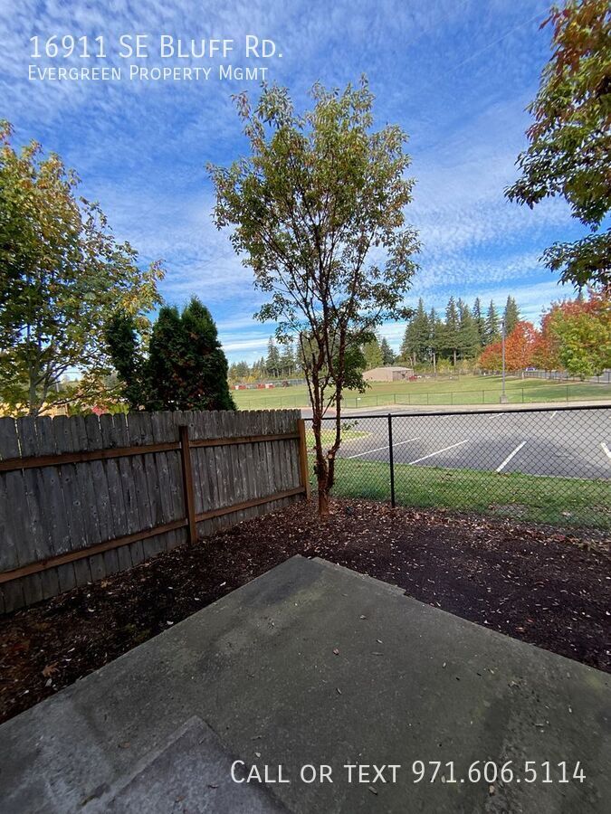 16911 SE Bluff Rd., Sandy, OR 97055 Evergreen Property Mgmt