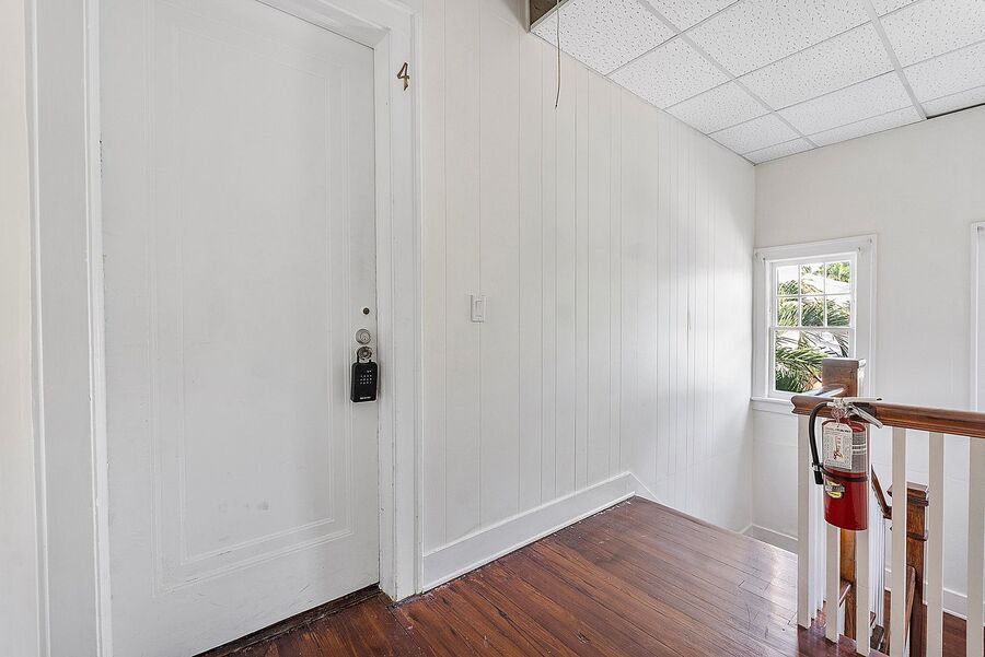 206 S 15th Ave 4, Hollywood, FL 33020 Real Property Management Coral