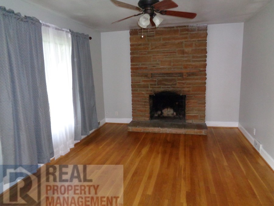 718 Glenn Street, Kernersville, NC 27284 Real Property Management of the Triad
