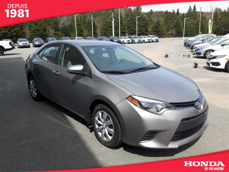 Véhicule Toyota Corolla 2015 Usagé à vendre à Sainte