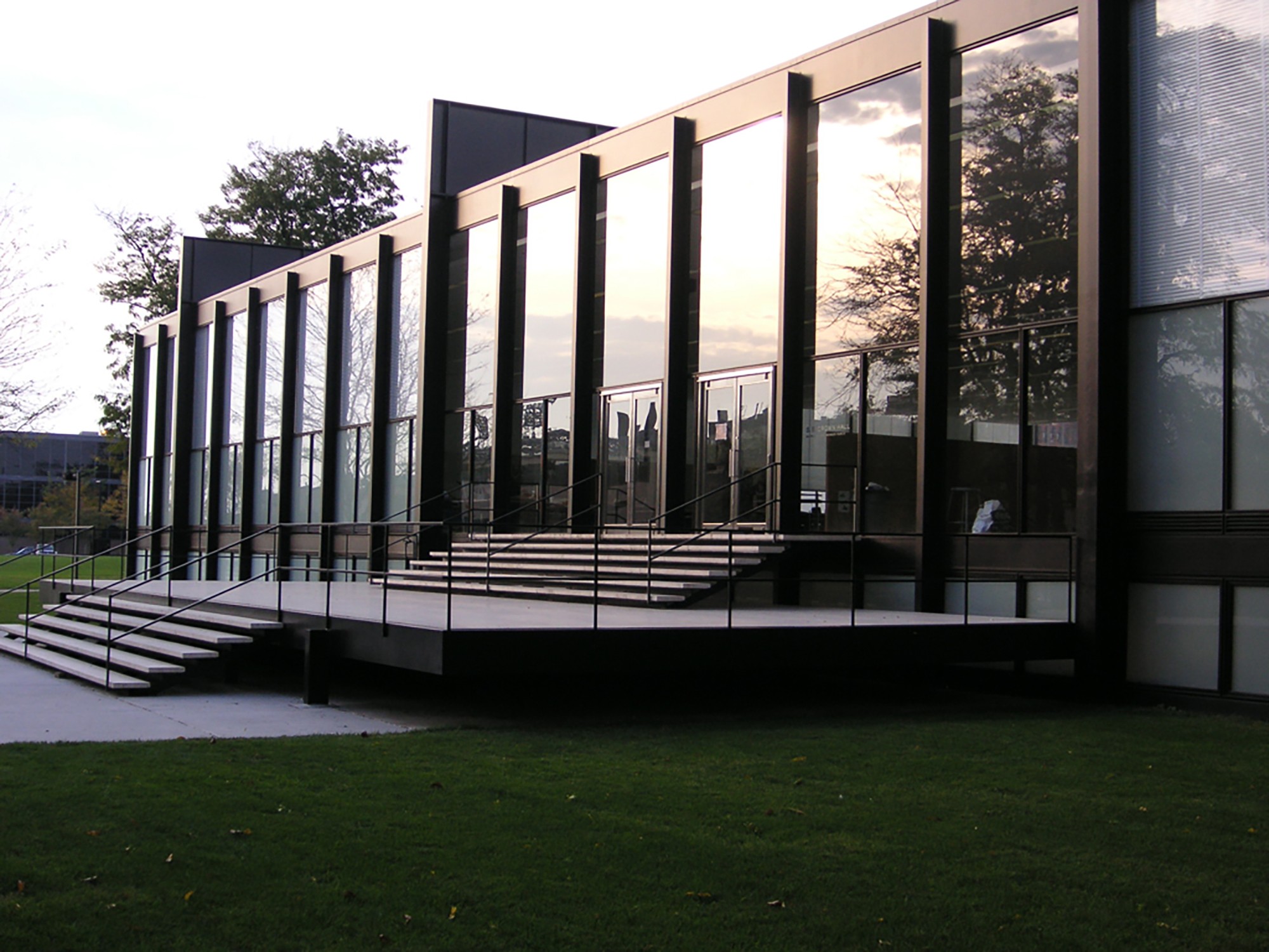 Ludwig Mies van der Rohe · Architecture & Design Visual