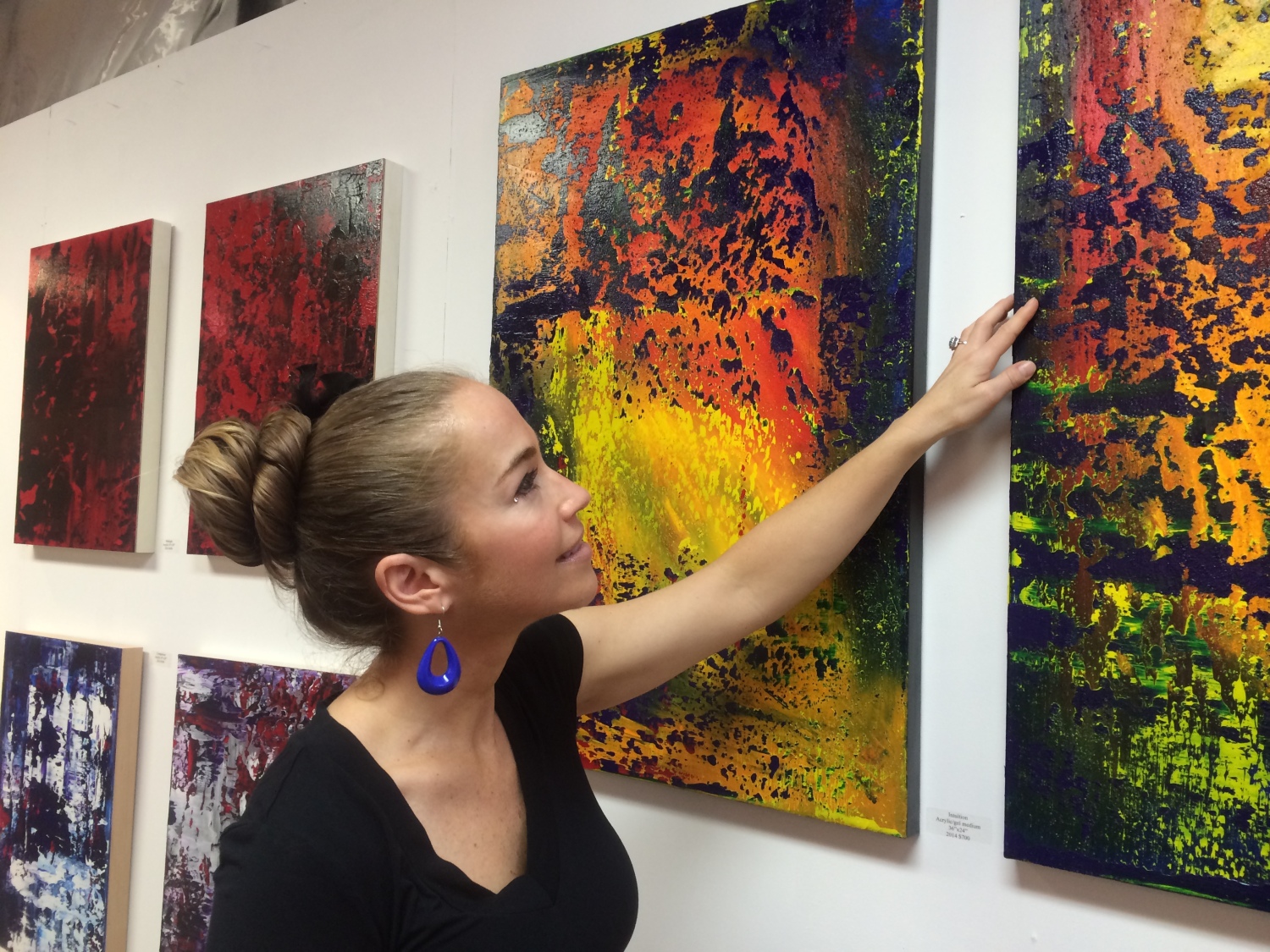 Contemporary Modern Abstract Painter and Figure Drawing Artist Heather