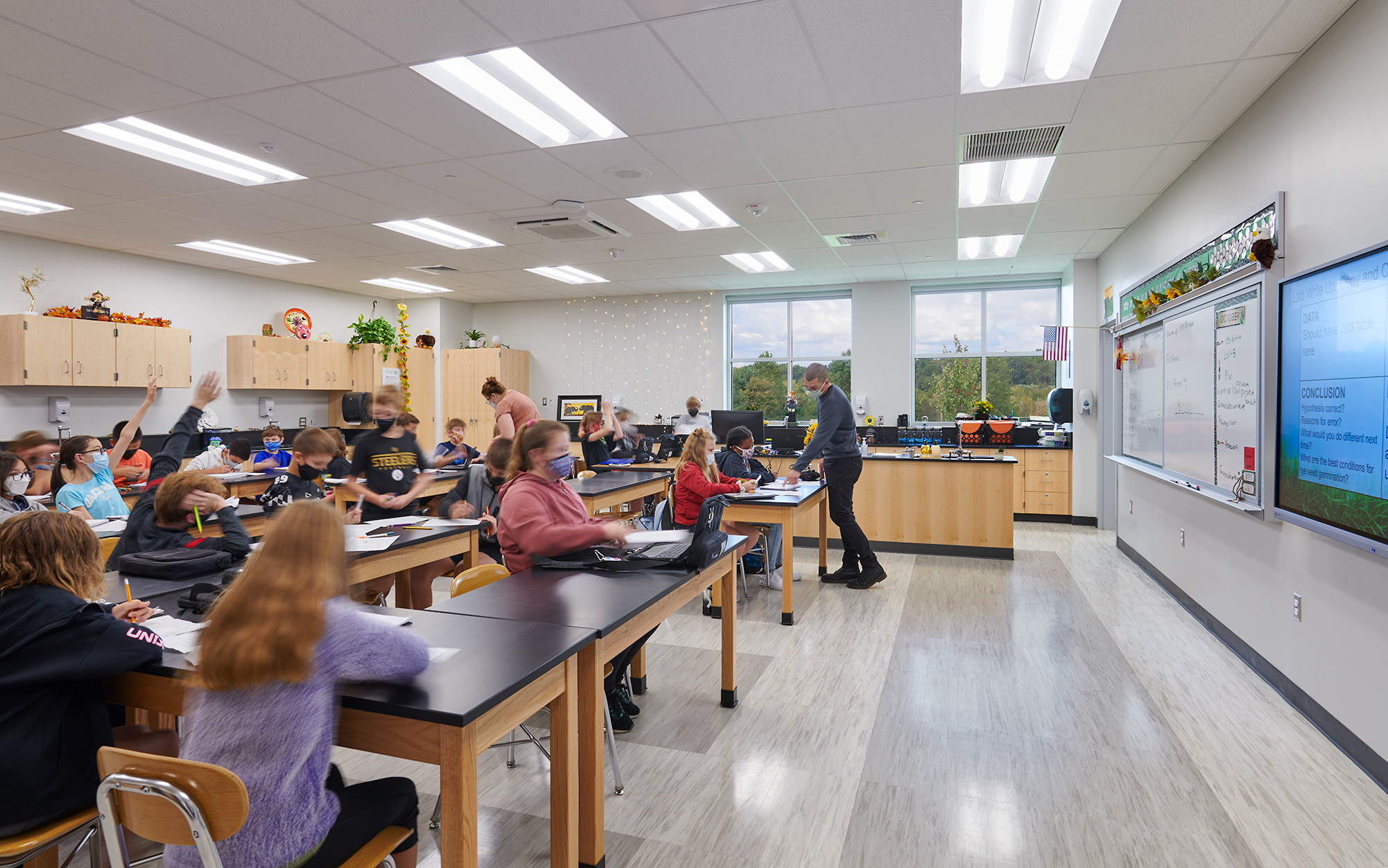 Project Spotlight Oakdale Middle School Addition Smolen • Emr