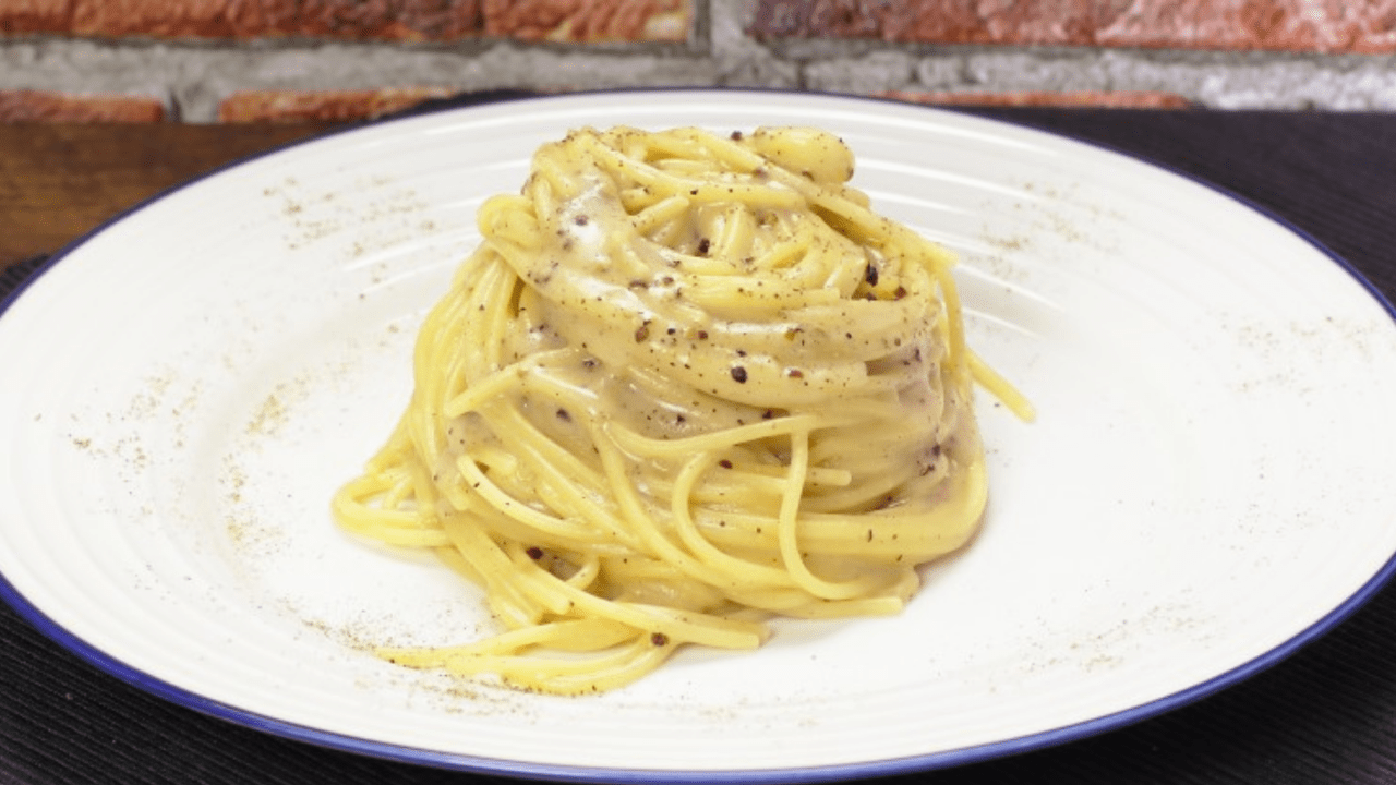 Pasta Olio e Pepe a cura di Manolo M. SoLunch