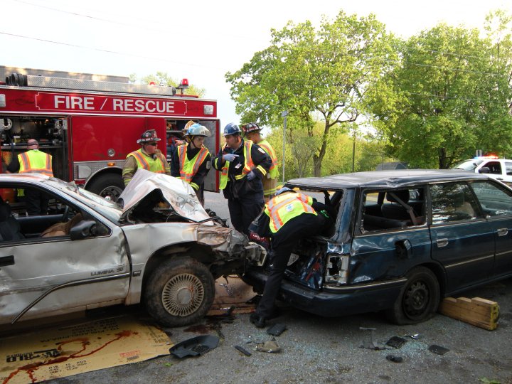 Mock car crash at Elizabethtown College shows results of drunk driving