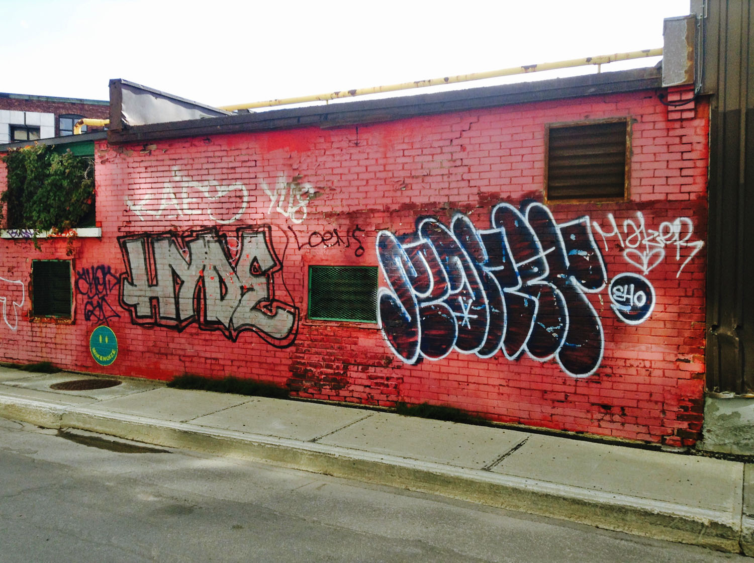 Montreal graffiti Bombing Science