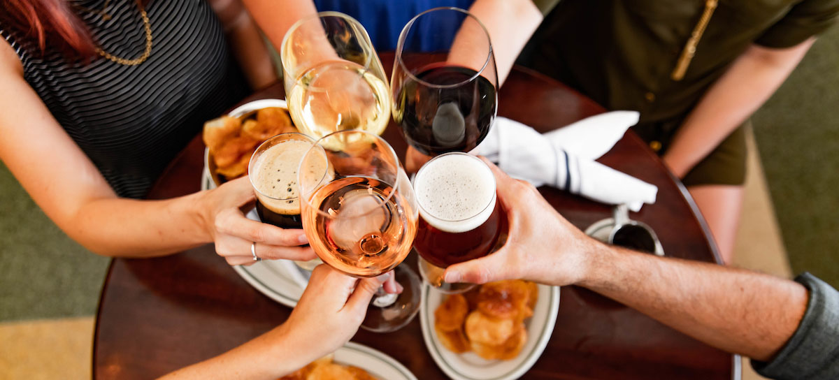 4 Reasons Why Joe's Chicago Is Your New GoTo Happy Hour Lettuce