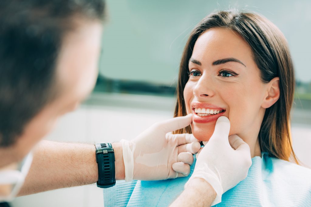 How Does an Orthodontist Choose the Best Treatment Method? Reddick