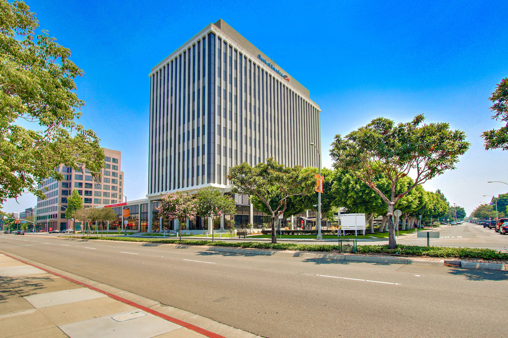 FOR LEASE MUST SEE OFFICE SPACE IN ANAHEIM