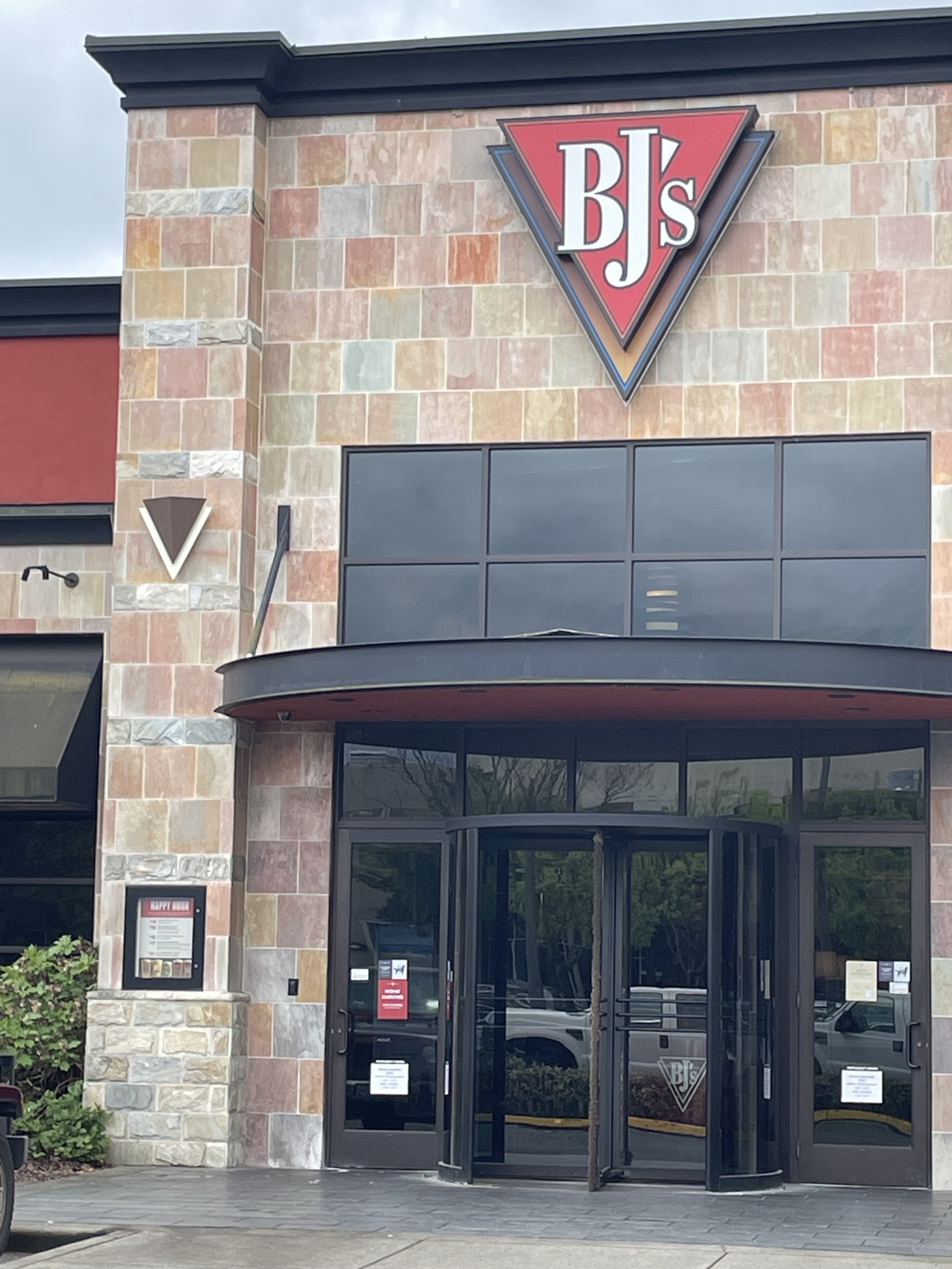 BJ's Restaurant & Brewhouse Redmond Town Center
