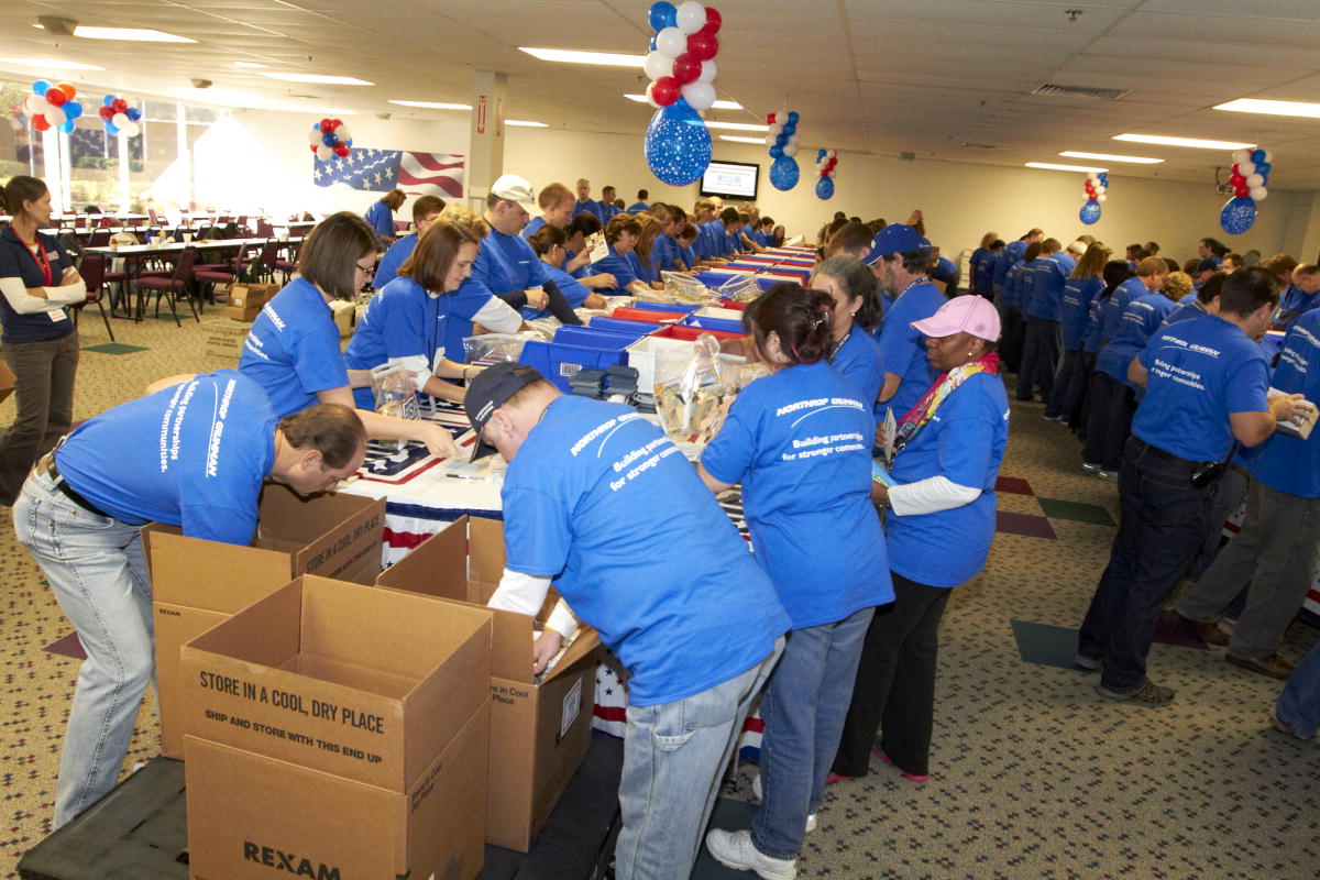 Photo Release Northrop Grumman's Rolling Meadows Campus Hosts USO