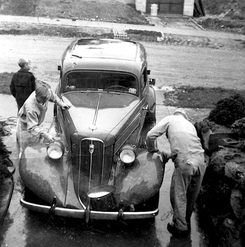 Clean Cars & Sitting At The Salon