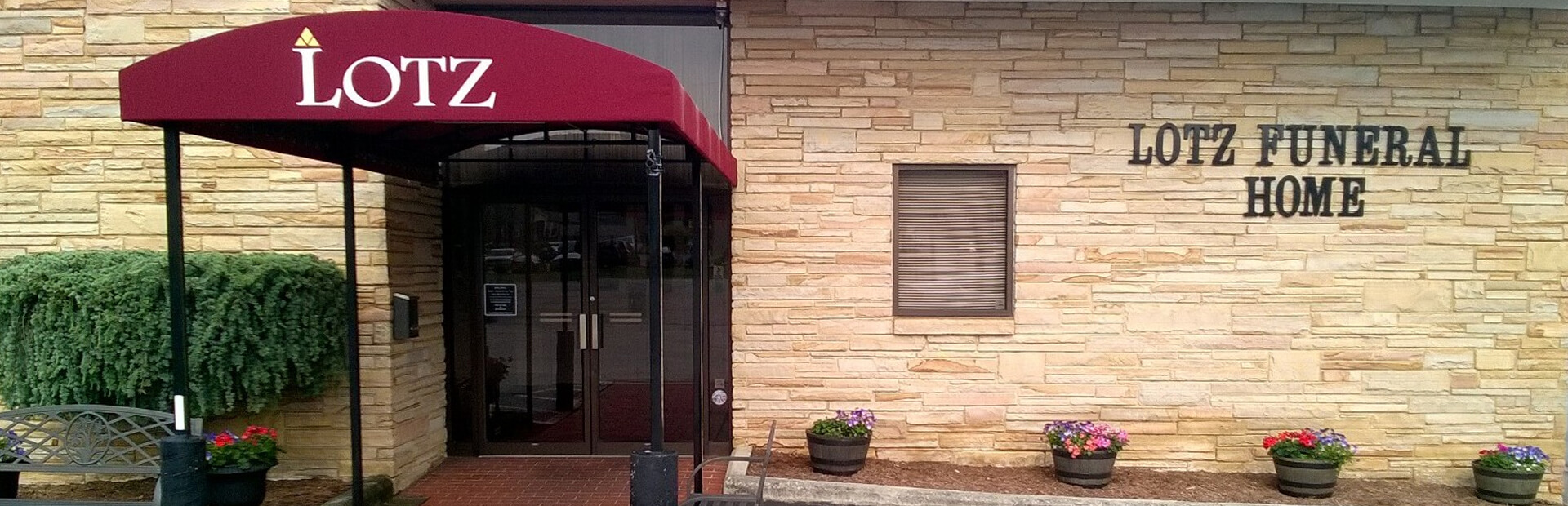 Lotz Funeral Home Vinton Chapel & Cremations Vinton, VA