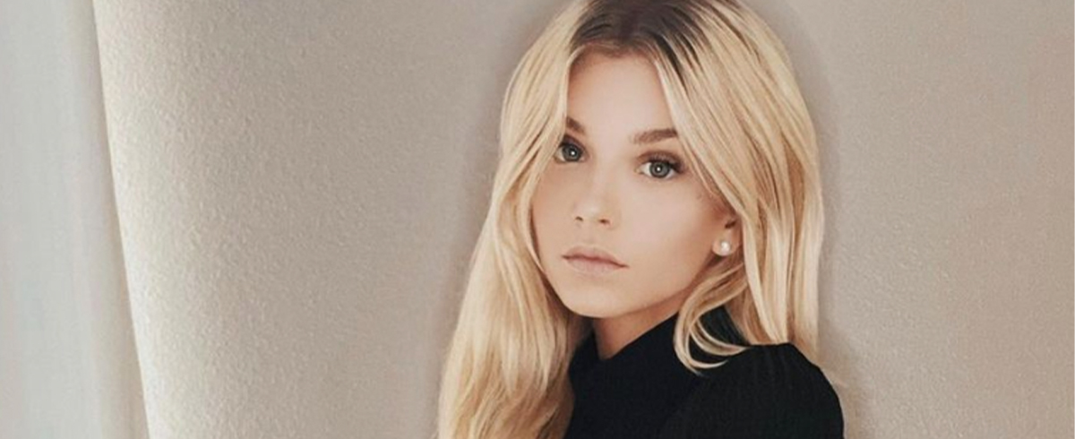 OnlyFans Model Sues Kids’ School for Being Disallowed from Volunteering