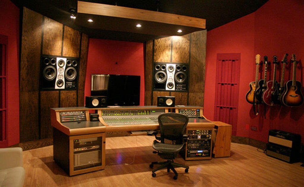 Watermark & Company , original photo on Houzz