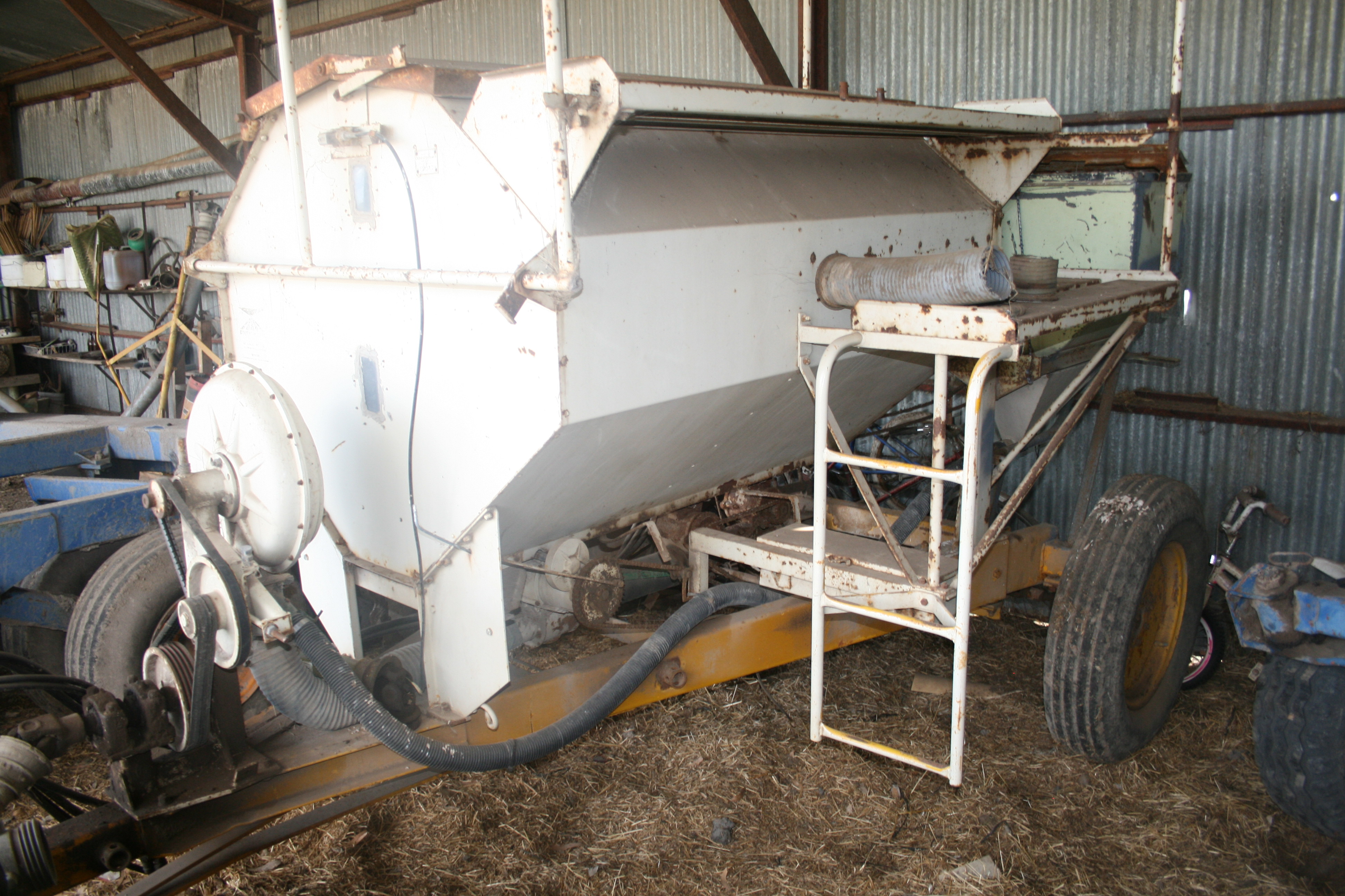 Connor Shea Air Seeder Box Machinery & Equipment Tillage