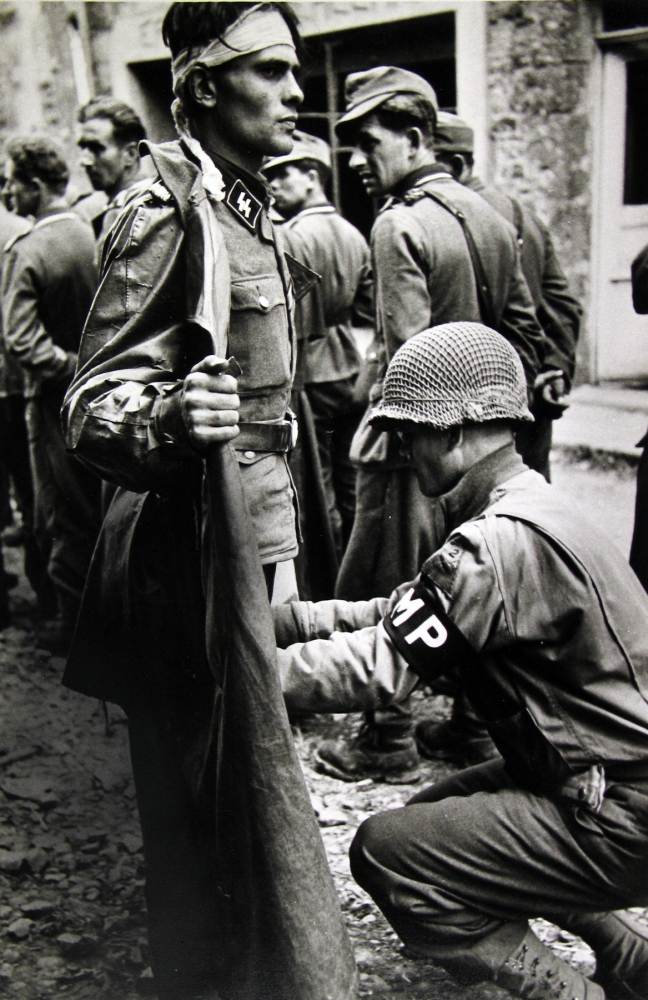 Robert Capa Artists Howard Greenberg Gallery