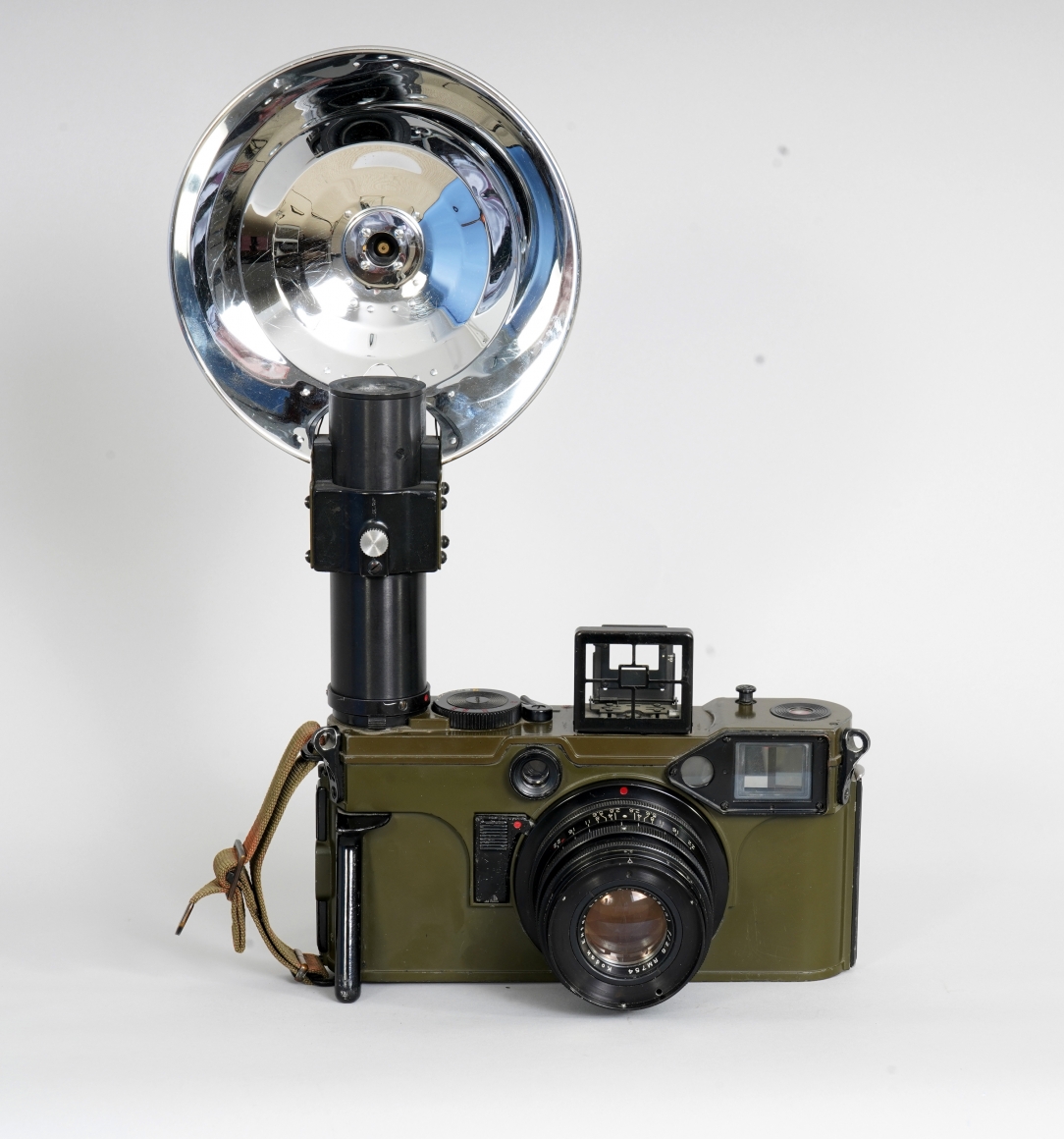 Combat Graflex 5.5x7cm rangefinder camera for 70mm roll film, rare