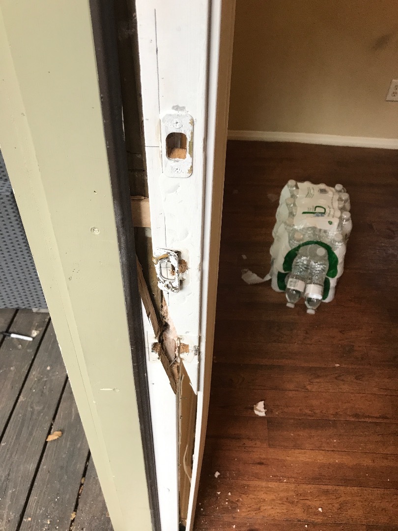 BROKEN YARD HOUSE DOOR Fundly