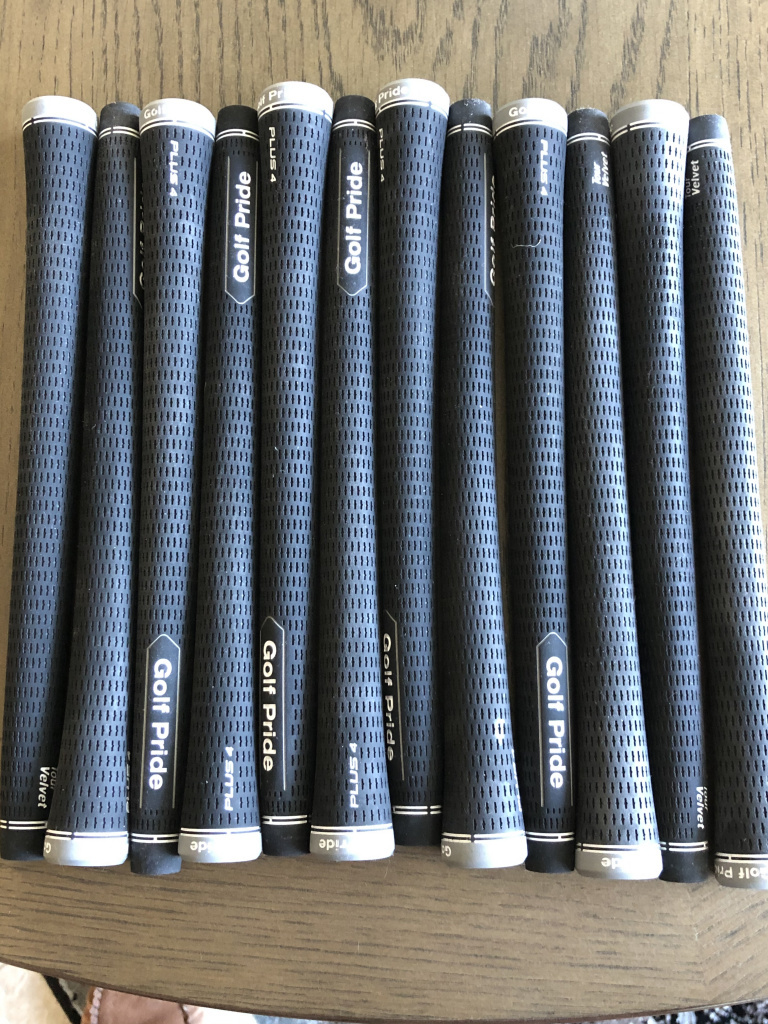 Tour Velvet +4 Grips Set of 12 For Sale ArchiveFor Feedback