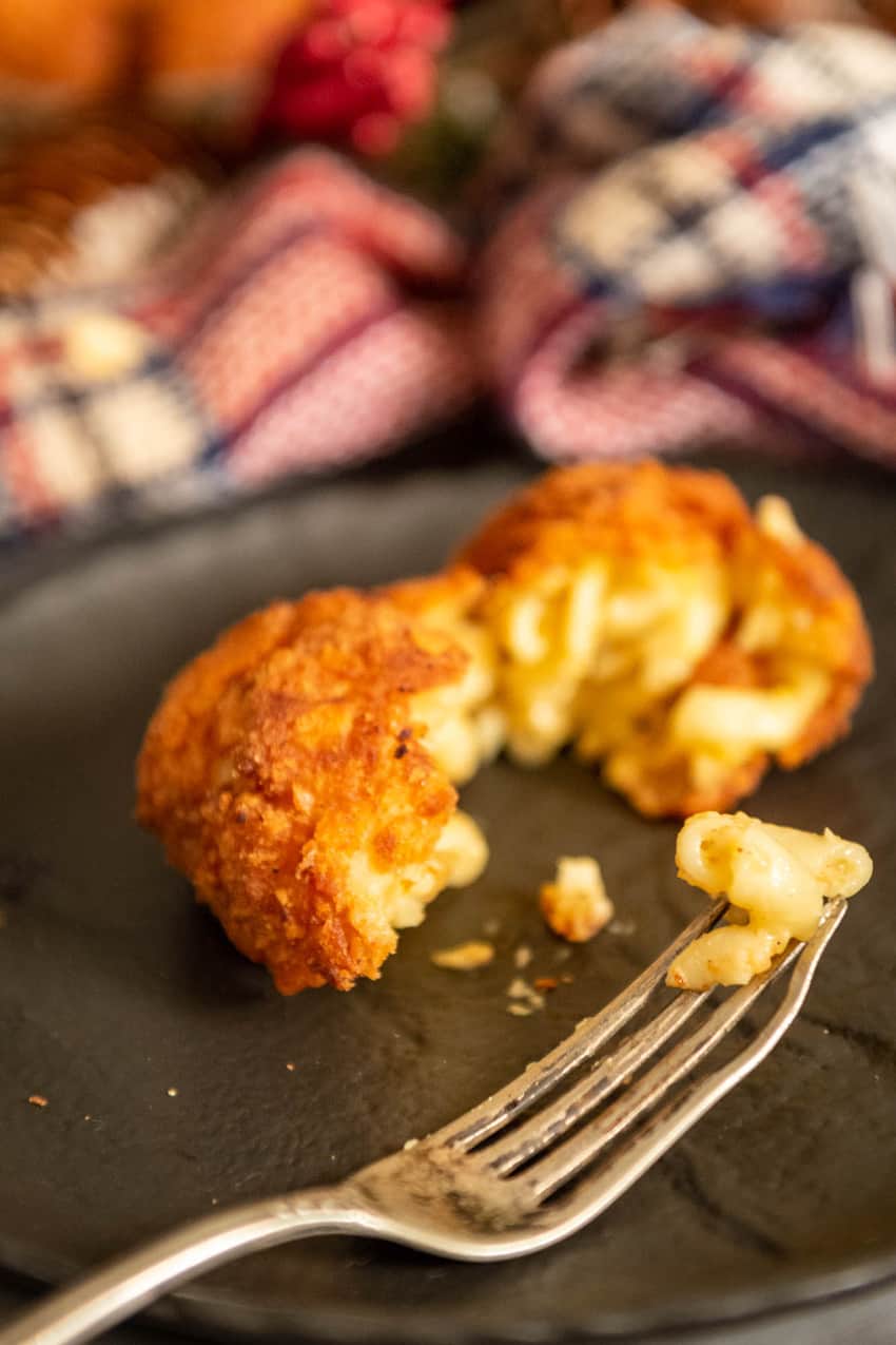 Deep Fried Mac and Cheese Balls