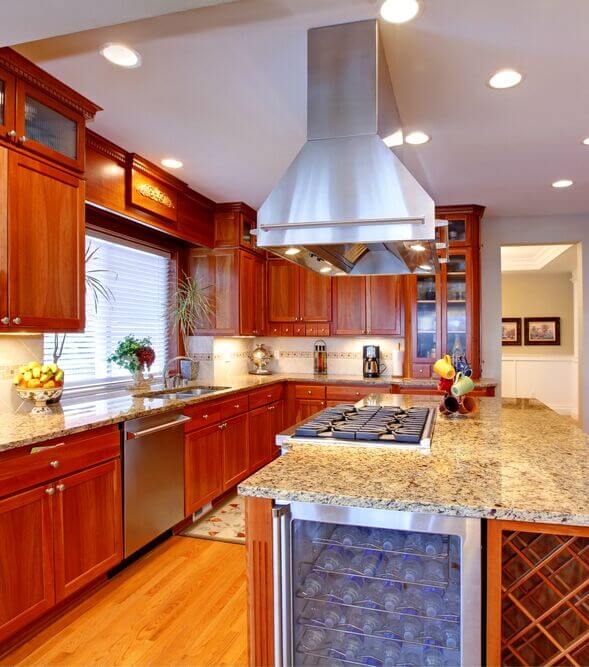 25 Spectacular Kitchen Islands with a Stove (PICTURES)