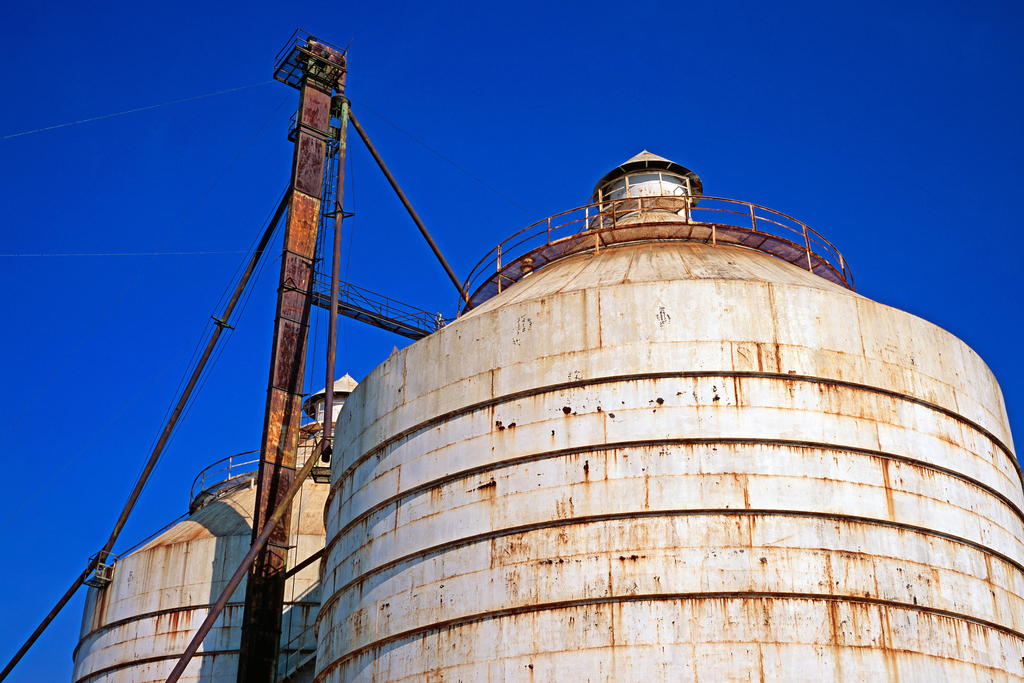 Weathered Grain Silos in Waco Texas Photo Art Print Poster 18x12 inch