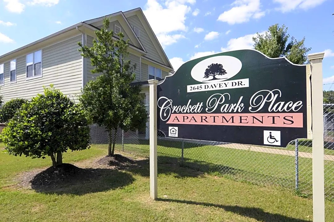 Crockett Park Place Apartments in Memphis, Tennessee