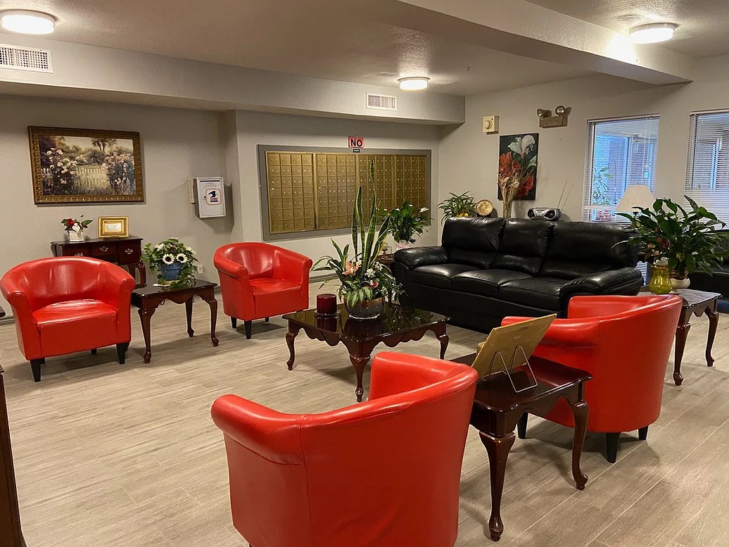 Park Manor Apartments in Irving, Texas