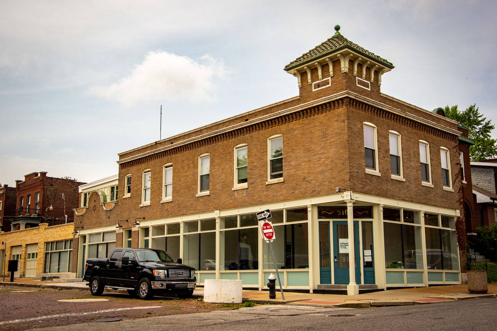 Kingsbury Terrace Apartments St Louis, MO Low Apartments