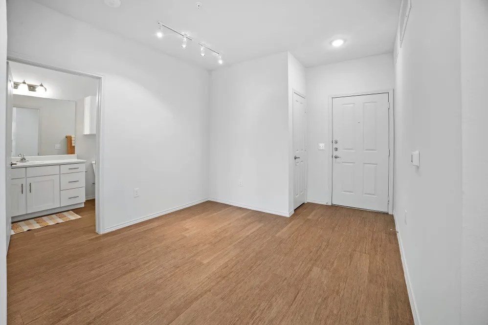 Mariposa Apartment Homes at Westchester in Grand Prairie, Texas