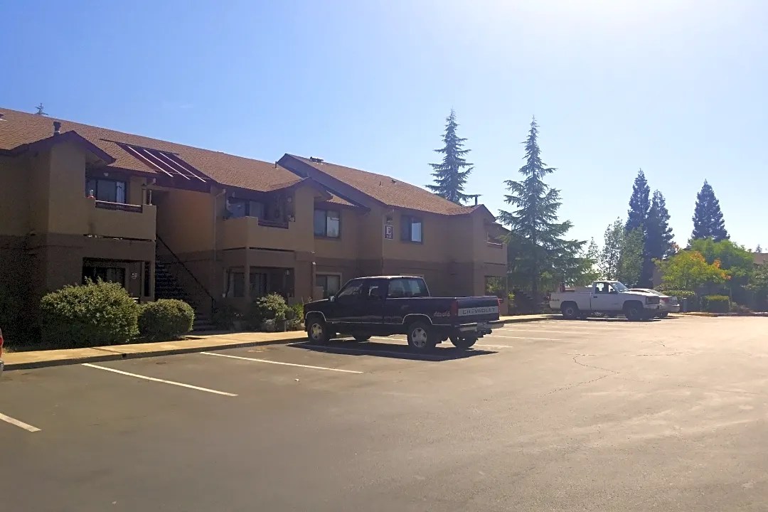 Placer Village Apartments in Placerville, California