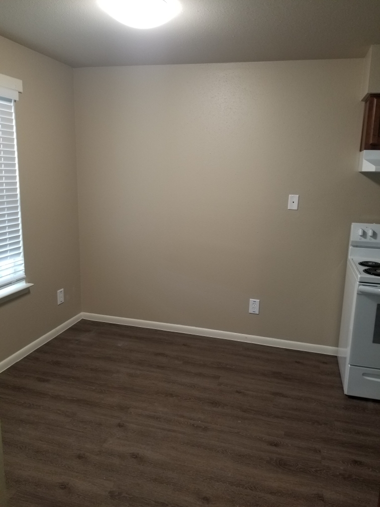 Danbury Manor Apartments in Danbury, Texas