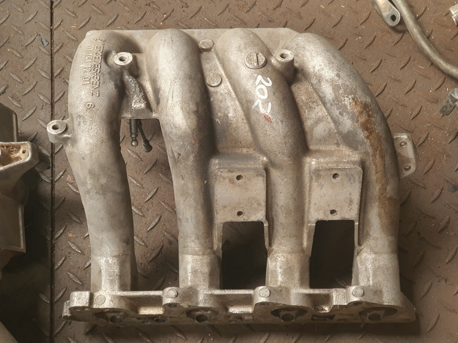 MercedesBenz Intake Manifold (M111)