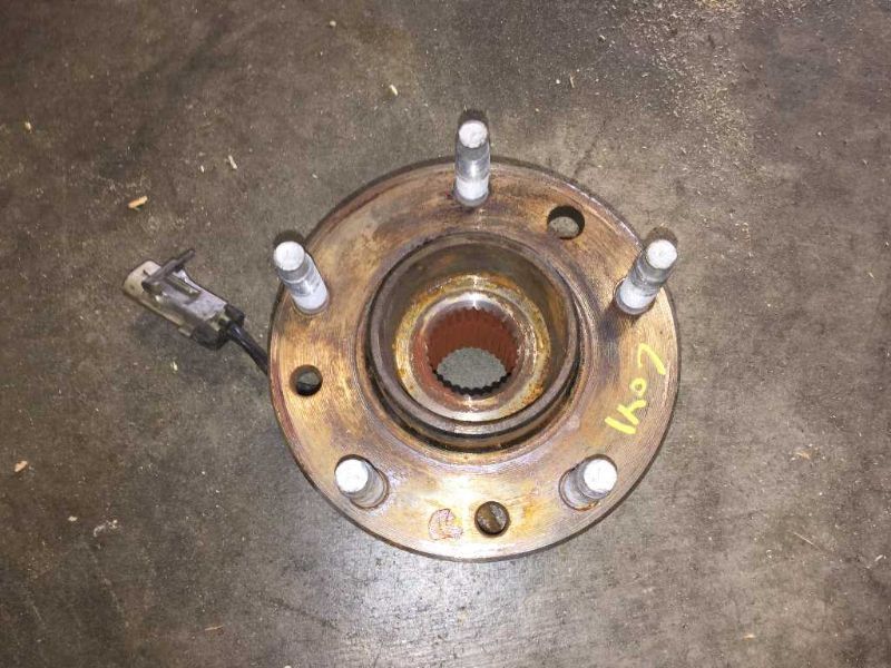Sell 9704 CORVETTE C5 REAR HUB & WHEEL BEARING 3005 in Romulus