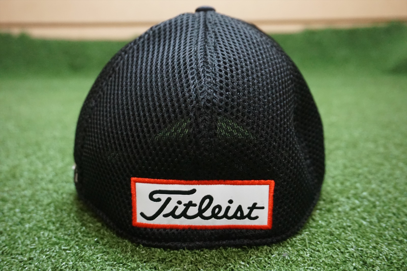 NEW Titleist FJ/Pro V1 Mesh Tech Fitted Stretch S/M Golf Hat Black
