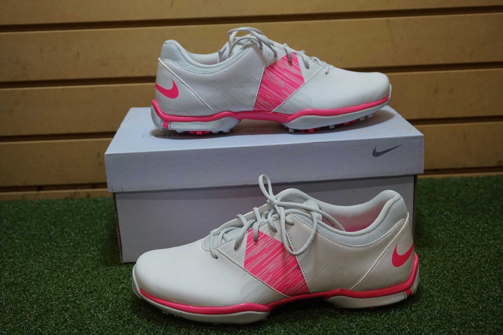 NEW Nike Delight V Golf Shoes Women's 8M White/Pink MSRP85 eBay