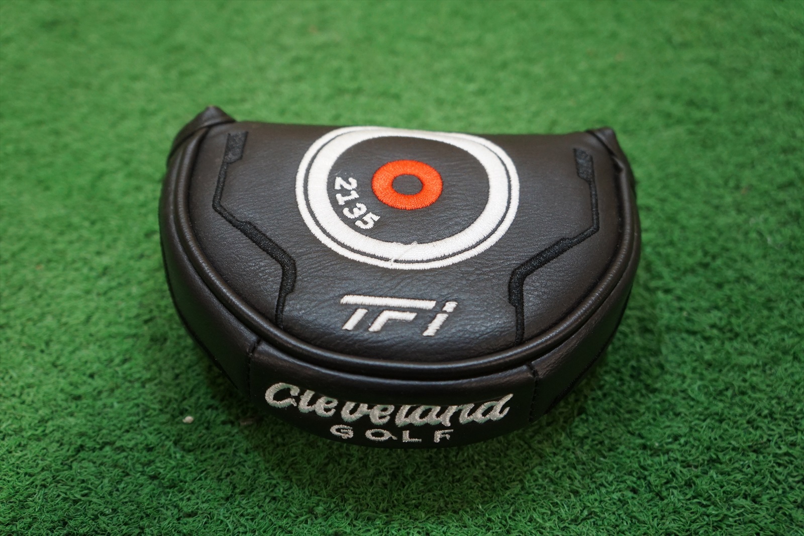 Cleveland TFi 2135 Half Mallet Center Shafted Putter Headcover Head