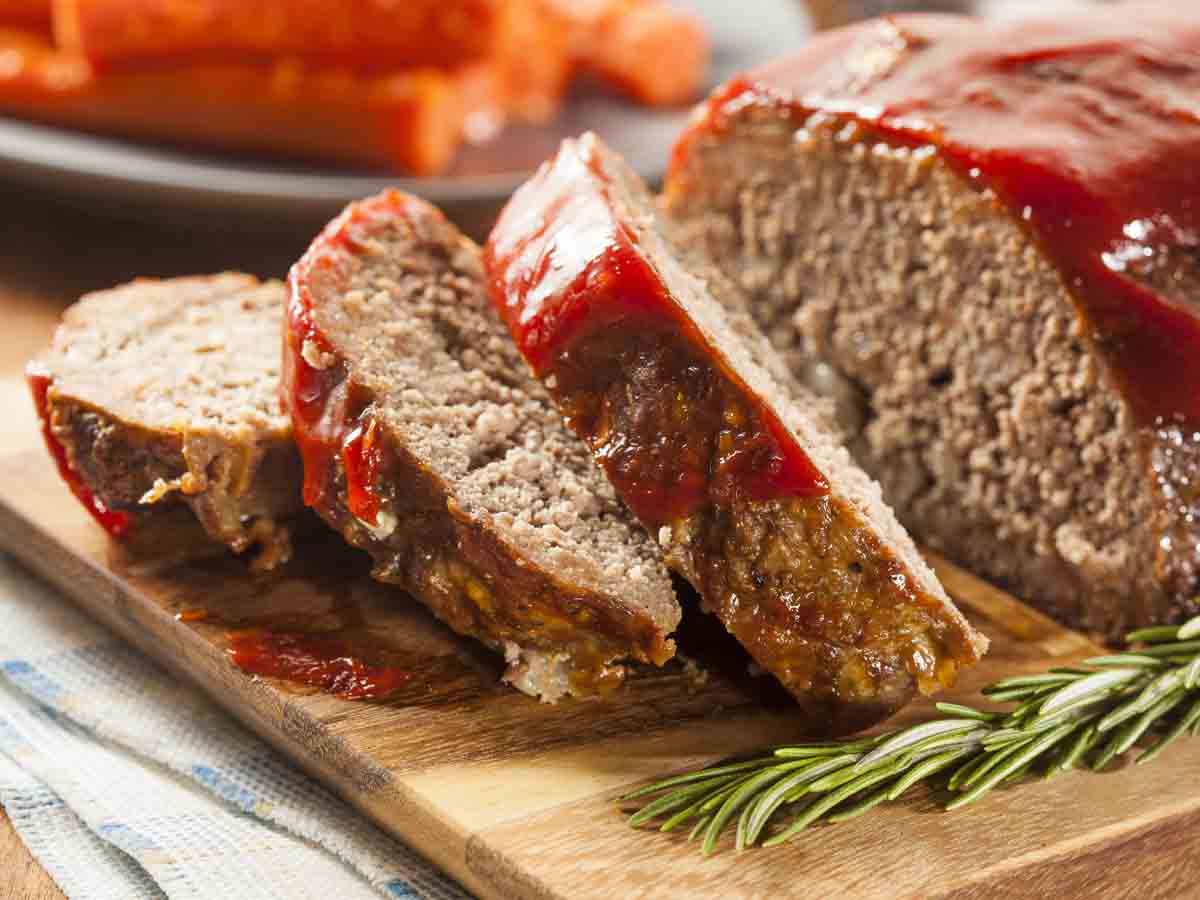 Calories in Lunchmeat spiced luncheon loaf by Bars Foods Co and